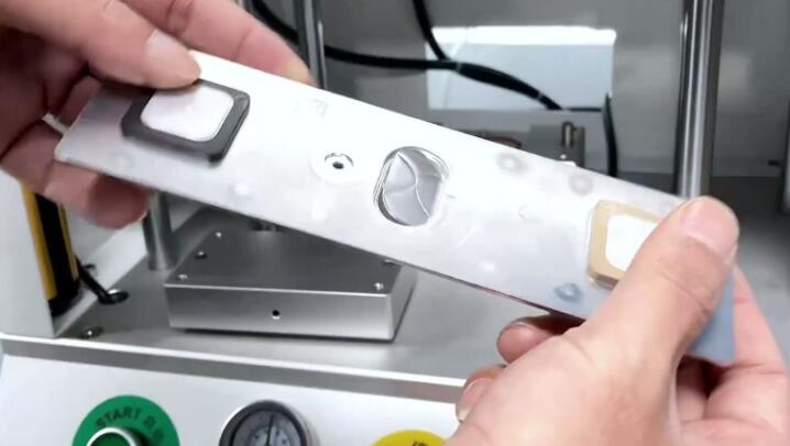 成人午夜无码精品视频汽車電池防爆片